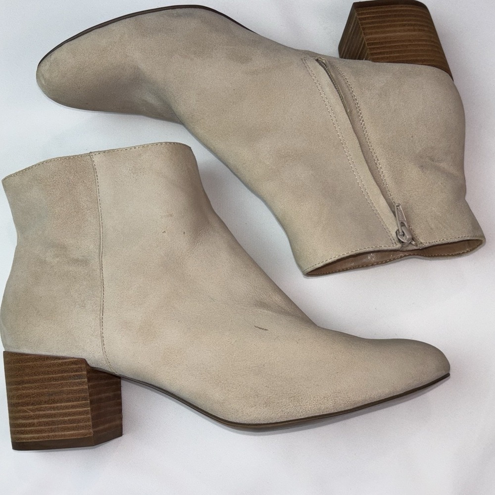Banana Republic Women's Ankle Boots Beige Suede Size 9.5 Pre-Owned - Picture 8 of 8